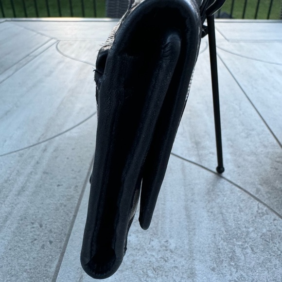 Coach Signature Tri-fold Wallet - Picture 3 of 10